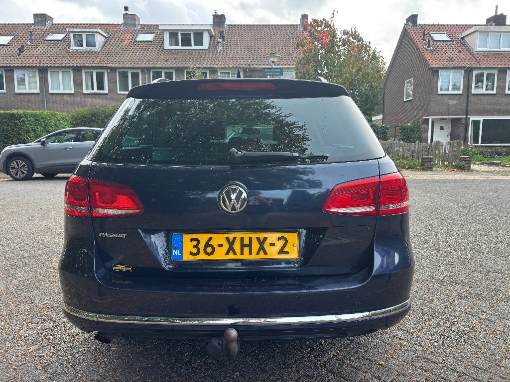 Volkswagen Passat 1.4 TSI 90KW Variant AUT 05/12/2011 Blauw, Auto's, Stof, Blauw, Bluetooth, 122 pk