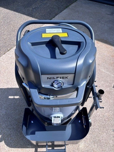 Nilfisk industriestofzuiger VHB-120 Lithium Powered, Zakelijke goederen, Machines en Bouw | Onderhoud en Reiniging, Ophalen of Verzenden