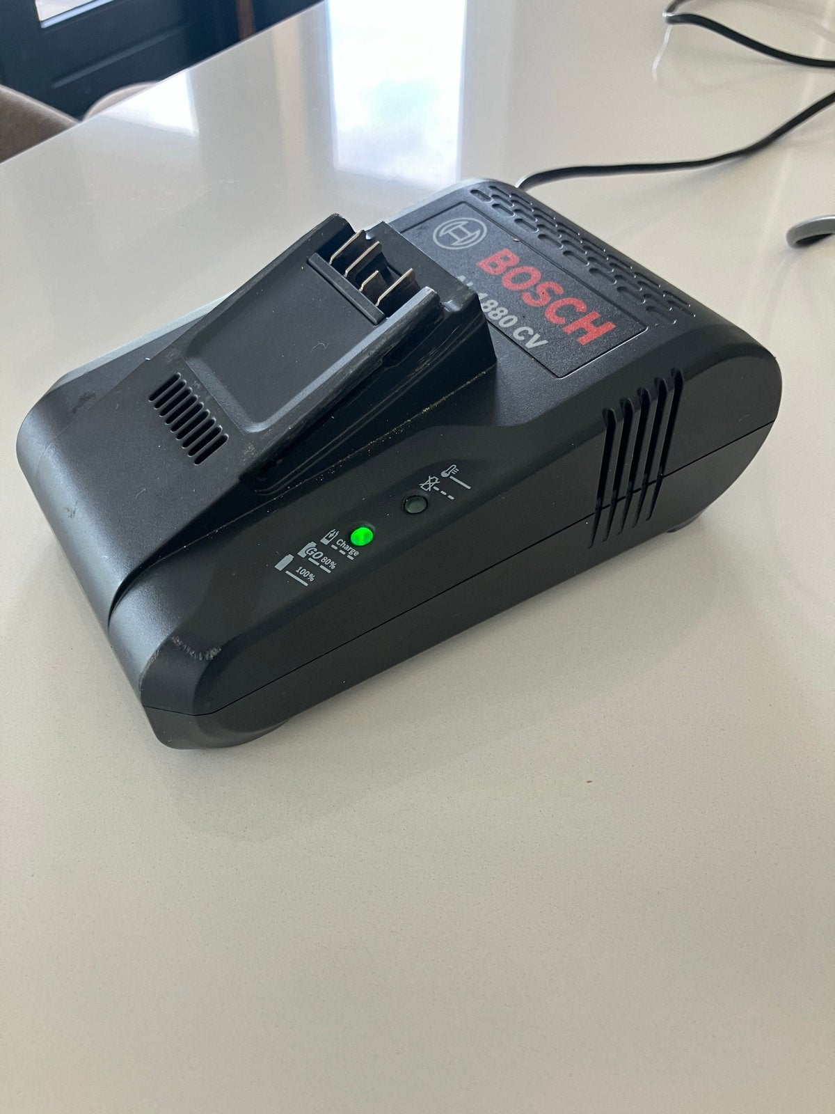 Bosch AL 1880 CV Snellader voor 14.4V-18V accu's, Ophalen of Verzenden, Zo goed als nieuw