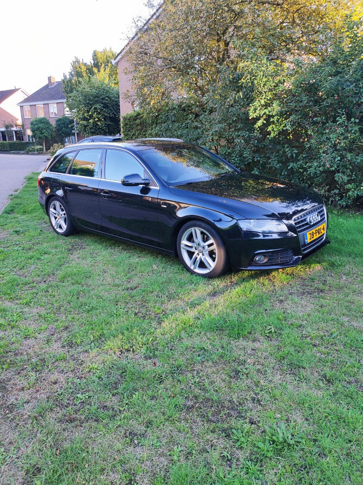 Audi A4 2.0 TDI Avant S-line Aut XENON 2011 Zwart, Auto's, Zwart, 4 cilinders, Zwart, Origineel Nederlands