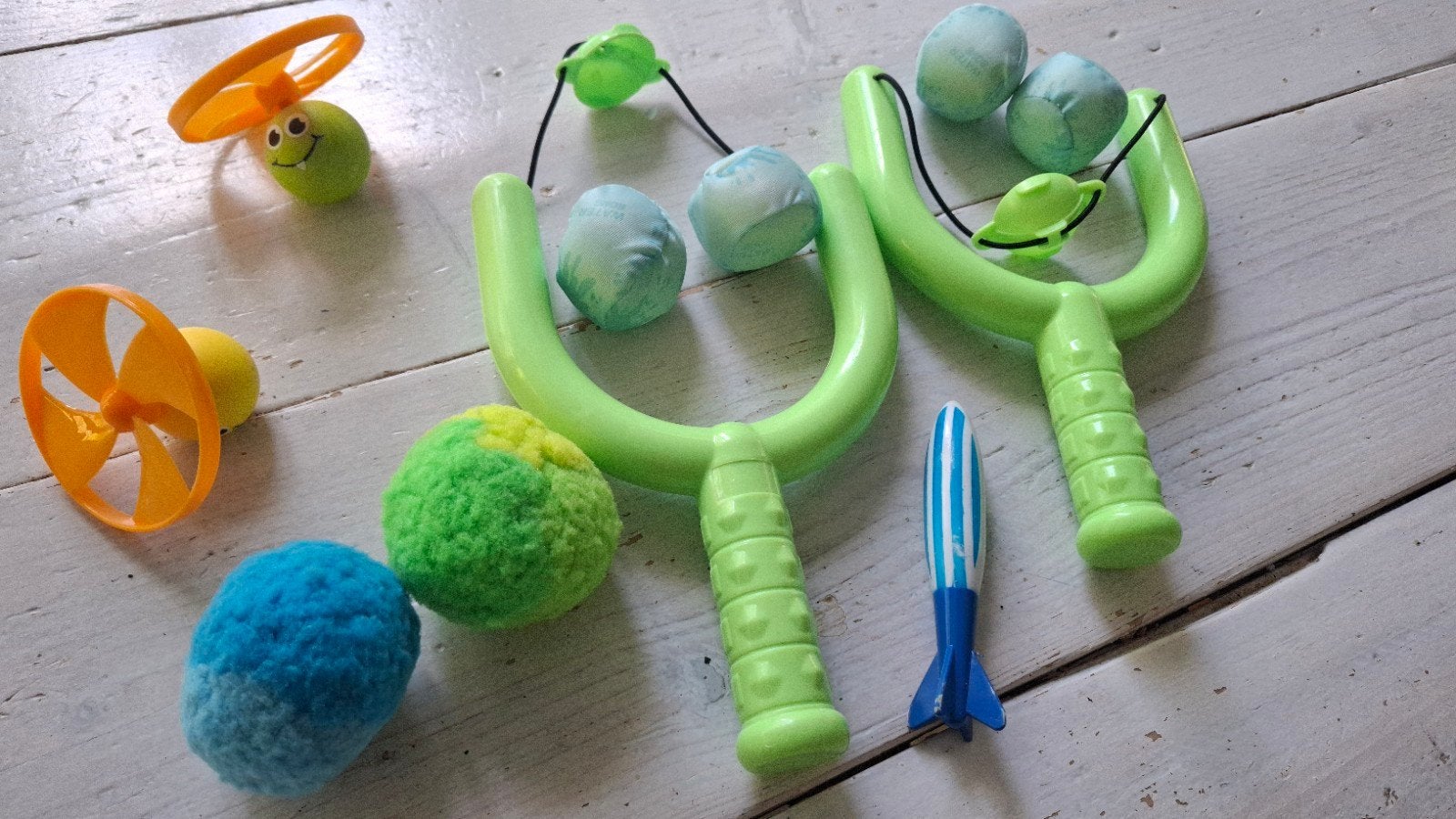Waterspeelgoed set: Katapulten, waterbommen & duikspeeltjes, Ophalen of Verzenden, Gebruikt