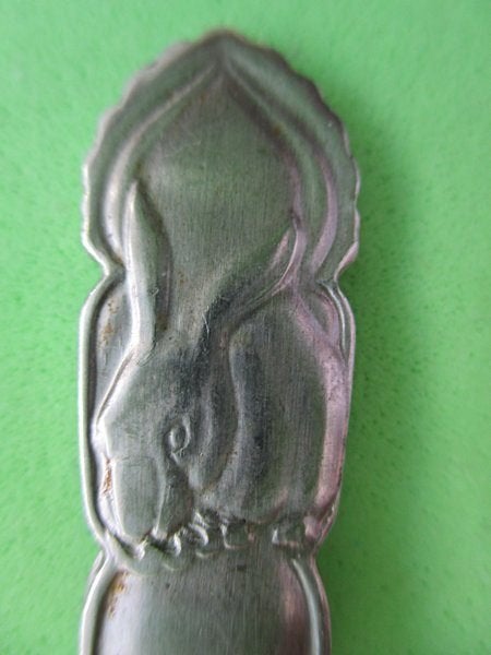 (KB5619) Kinderbestek Konijn dwarslepel (model 1), Ophalen of Verzenden, Gebruikt