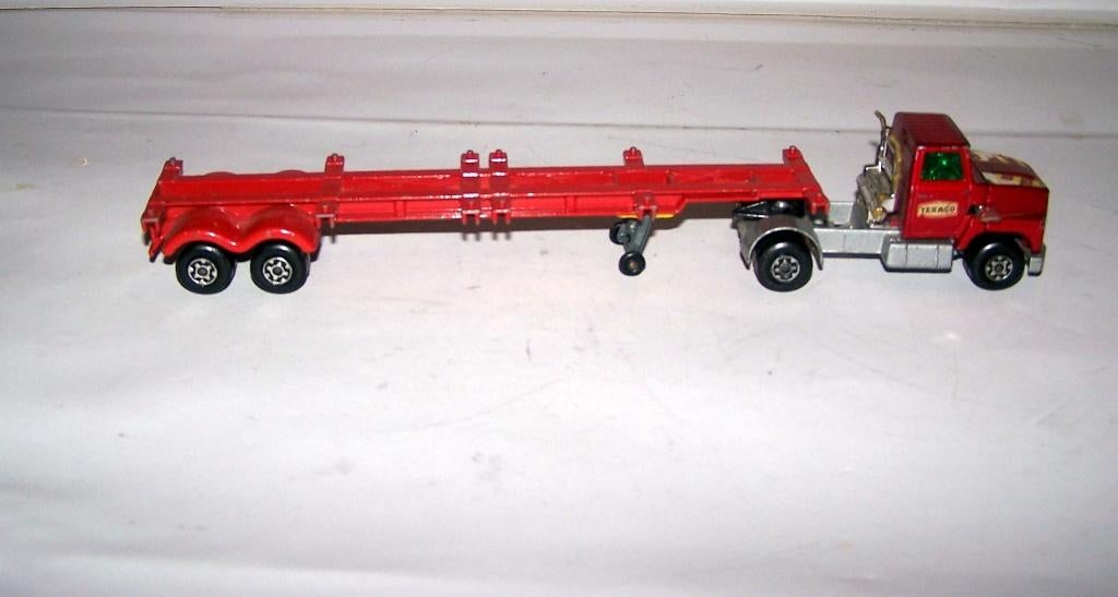 Matchbox SuperKings Ford LTS series tractor m. trailer. 1973, Ophalen of Verzenden, Zo goed als nieuw, Bus of Vrachtwagen, Matchbox
