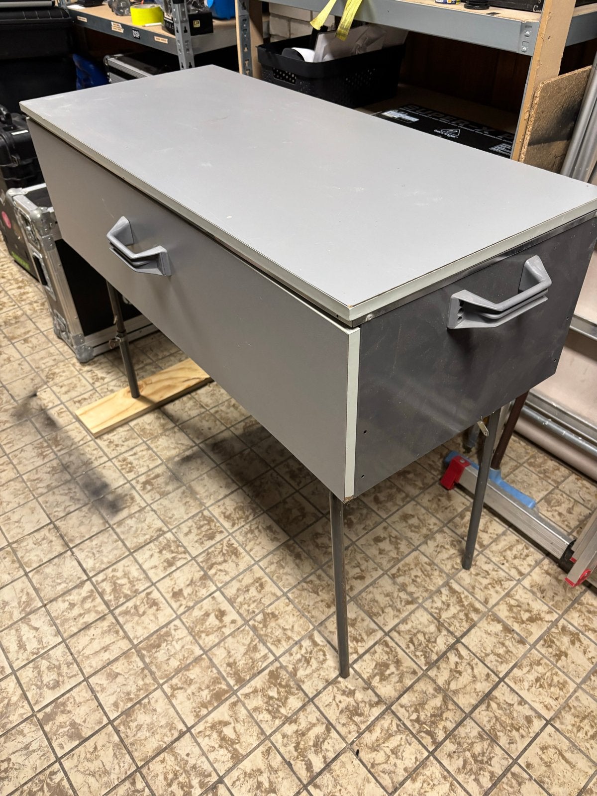 Camping Keuken met 3-pits Gasstel en Spoelbak, Ophalen, Gebruikt
