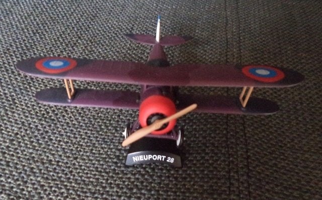 modelvliegtuig Nieuport 28schaal 1:64 vintage, Overige merken, 1:72 tot 1:144, Ophalen of Verzenden, Zo goed als nieuw