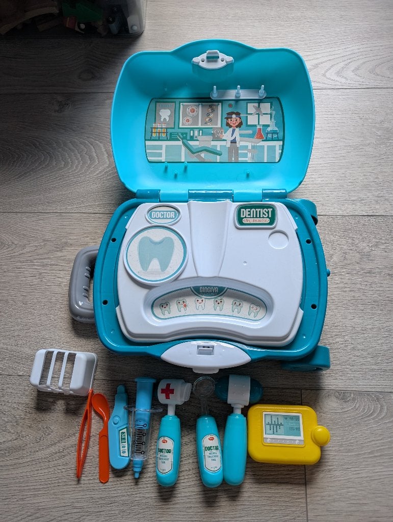 Tandarts koffertje met gereedschappen (speelset), Ophalen of Verzenden, Zo goed als nieuw