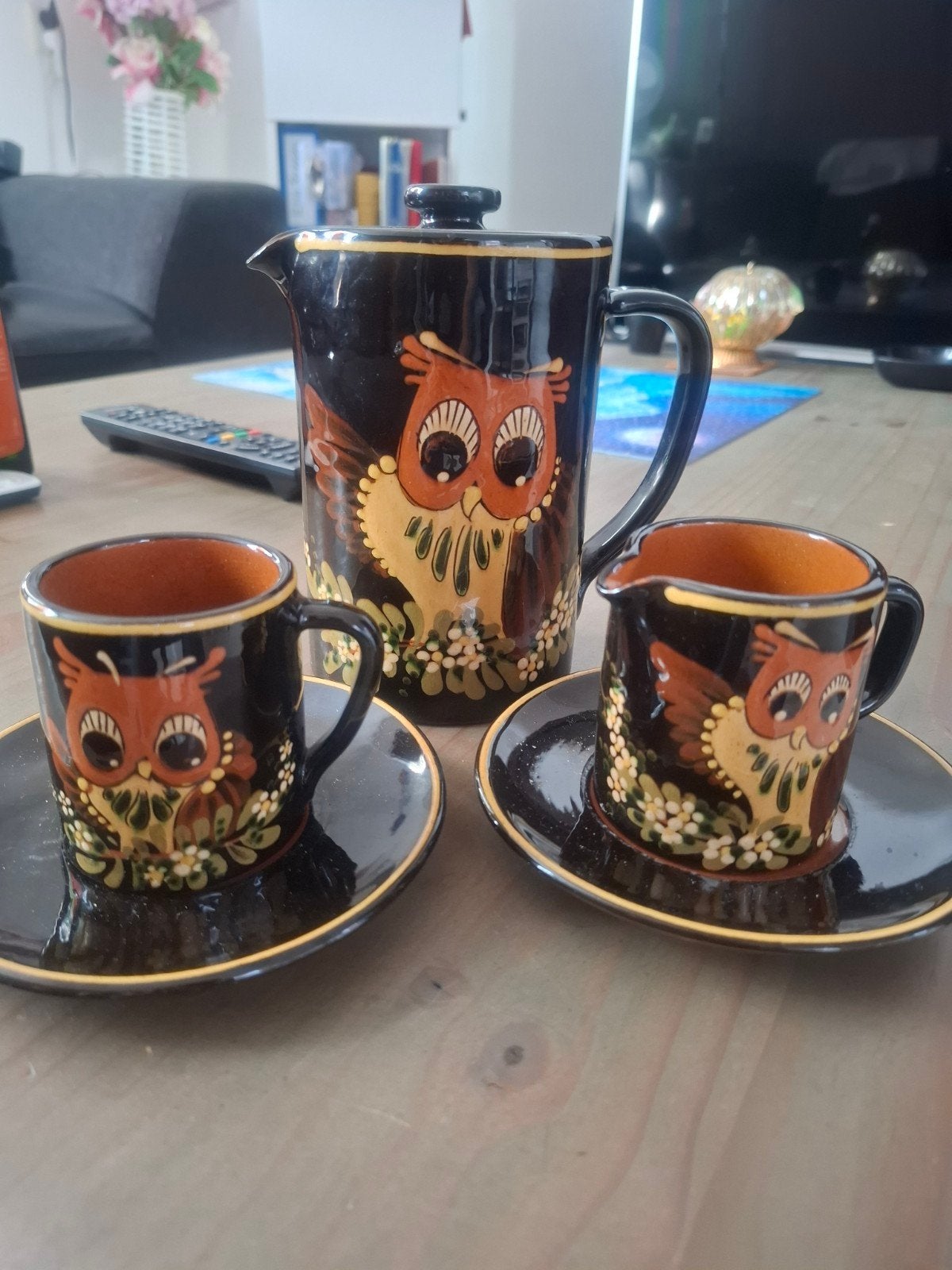 Kan kopje en melkkannetje met uil geschilderd, Ophalen of Verzenden