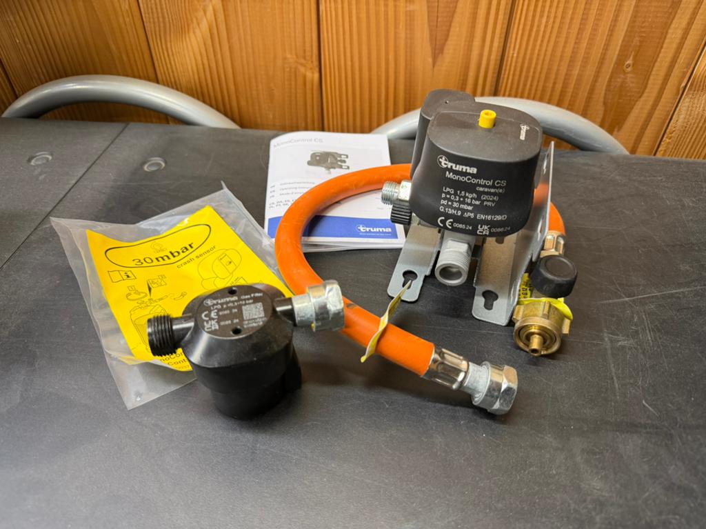 Truma MonoControl CS 2024 incl. slang en gasfilter, Ophalen of Verzenden, Gebruikt