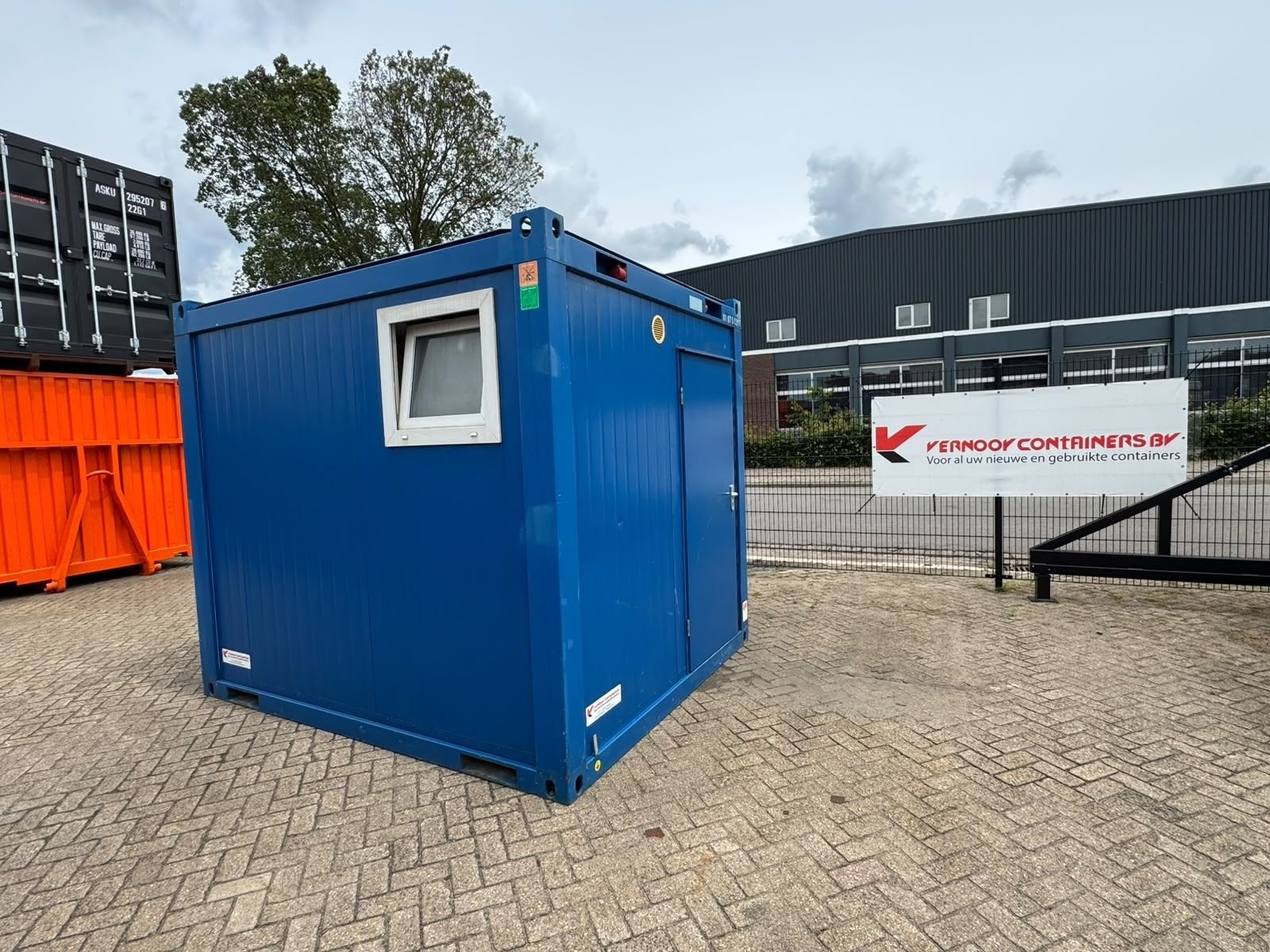 VERNOOY SANITAIR UNIT 751297, Zakelijke goederen, Machines en Bouw | Keten en Containers, Dave Vernooij, Dave@vernooy.nl, Kellensedwarsweg 9
4004 JC  Tiel, NL