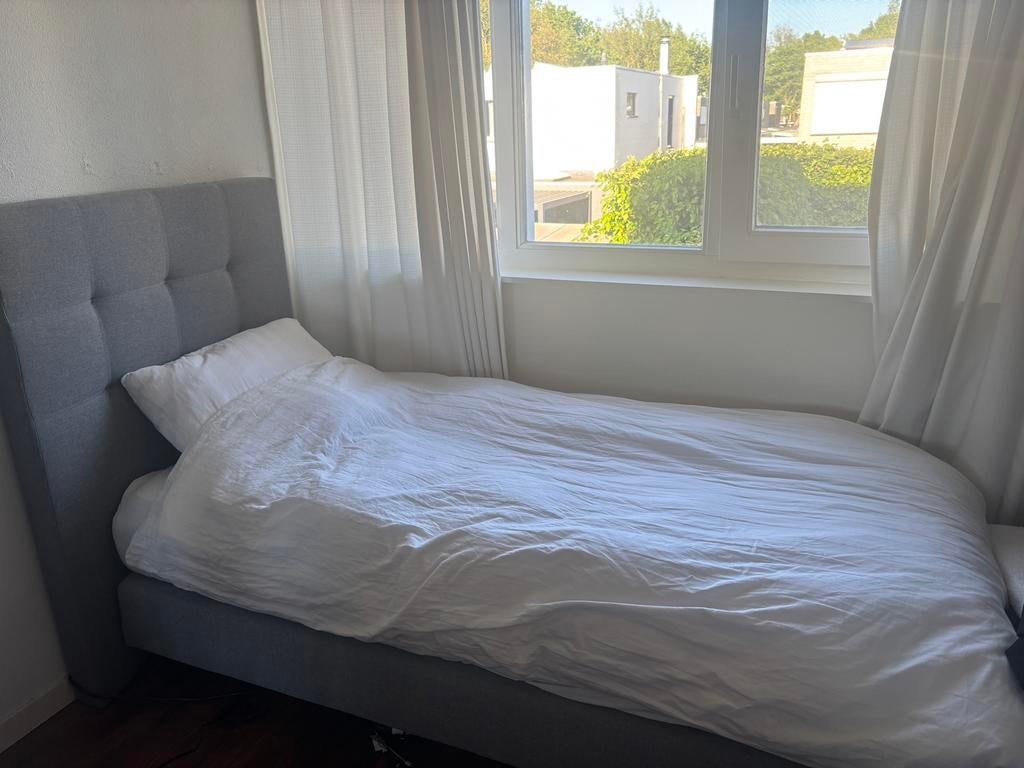 Boxspring eenpersoons, Huis en Inrichting, Slaapkamer | Bedden, Gebruikt, 90 cm, Eenpersoons, 210 cm