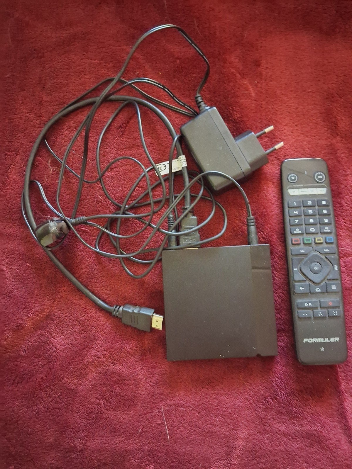 Formuler IPTV kastje met afstandsbediening, Verzenden, Gebruikt, Decoder