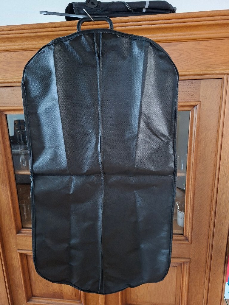Kledinghoes zwart met handvat 109 cm. voor pak of gala jurk, Ophalen, Zo goed als nieuw, Zwart, Overige typen