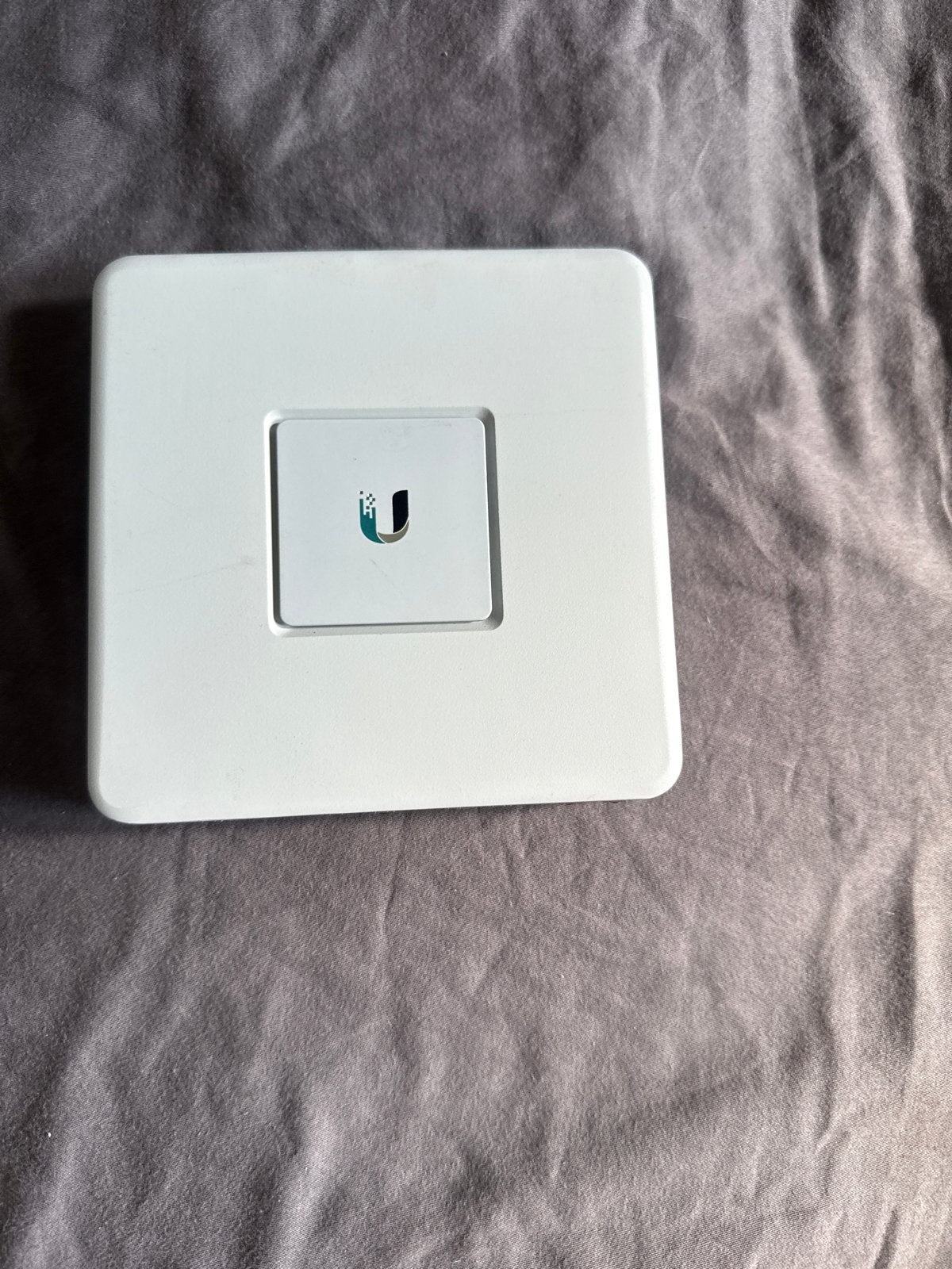 Ubiquiti UniFi Security Gateway (USG) Router, Computers en Software, Routers en Modems, Ophalen of Verzenden, Zo goed als nieuw