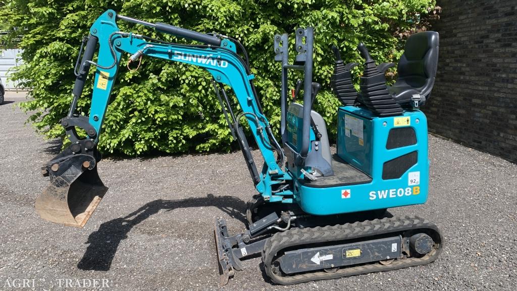 Sunward SWE08B als nieuw 49 uur, Niet opgegeven, Adjetheunissen@gmail.com, Niet opgegeven, Graafmachine
