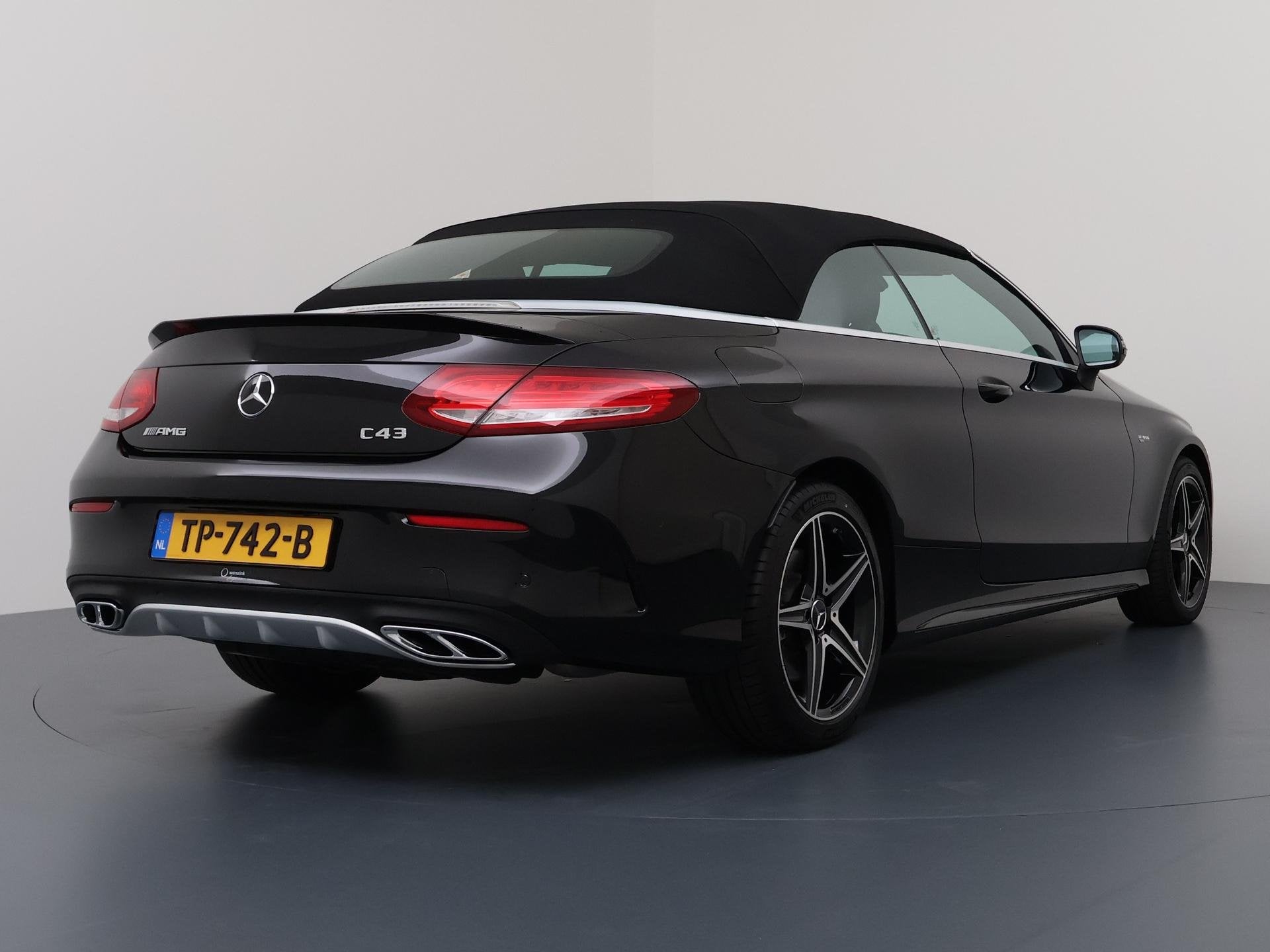 Mercedes-Benz C-klasse Cabrio AMG 43 4MATIC | Headup | AirCa, Auto's, Automaat, Gebruikt, 1770 kg, 4 stoelen