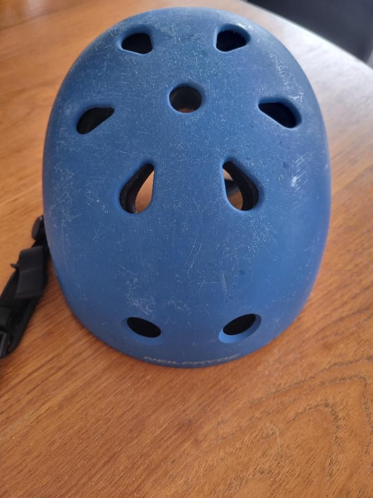 Neilpryde watersport helm XS (51-53cm), Ophalen, Gebruikt, Reddingsvest of Zwemvest