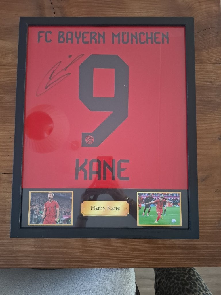Harry Kane Signed Bayern Munchen Framed+certificaat echtheid, Verzamelen, Ophalen of Verzenden, Zo goed als nieuw, Buitenlandse clubs