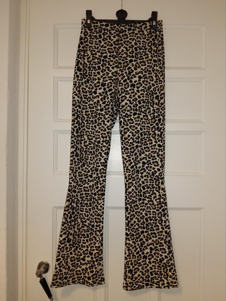 Flare broek met panterprint van Costes, maat XS, Kleding | Dames, Broeken en Pantalons, Zo goed als nieuw, Maat 34 (XS) of kleiner