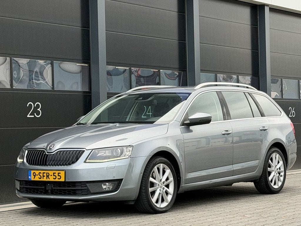 Skoda Octavia 1.6 TDI Xenon Navi Clima AUTOMAAT (bj 2013), Auto's, Skoda, Automaat, Automatische klimaatregeling, Diesel, 125 €/maand