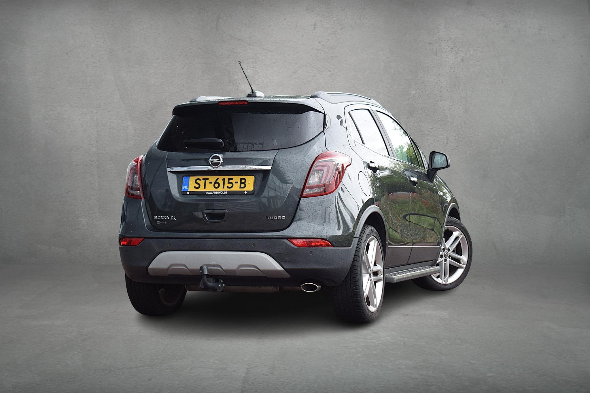 Foto 3 van Opel Mokka X 1.4 Turbo Innovation | Trekhaak | Schuifdak | L