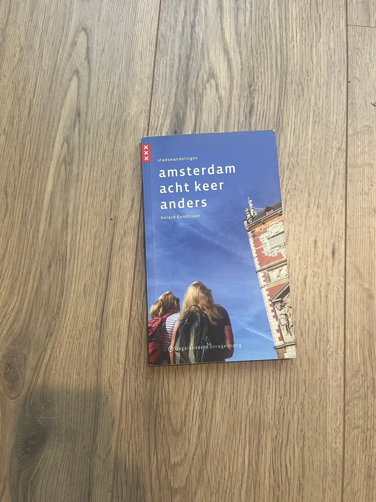 Stadswandelingen Amsterdam: Acht Keer Anders, Europa, Zo goed als nieuw, Reisgids of -boek, Ophalen