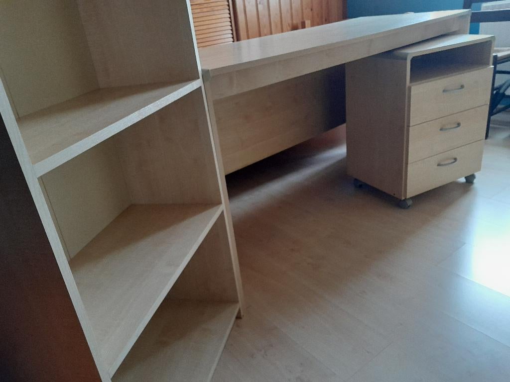 kinderbureau met toebehoren, Ophalen, 100 tot 150 cm, Zo goed als nieuw, Modern