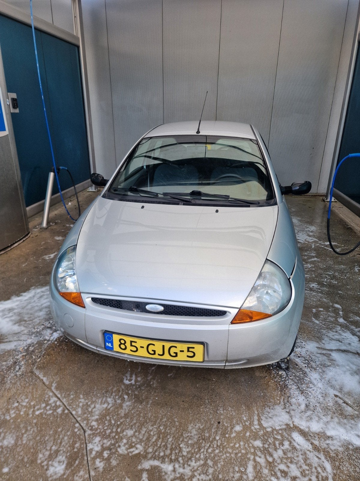 Ford Ka 1.3 I 44KW 2008 Grijs, Auto's, Voorwielaandrijving, 1299 cc, 31 €/maand, 4 cilinders