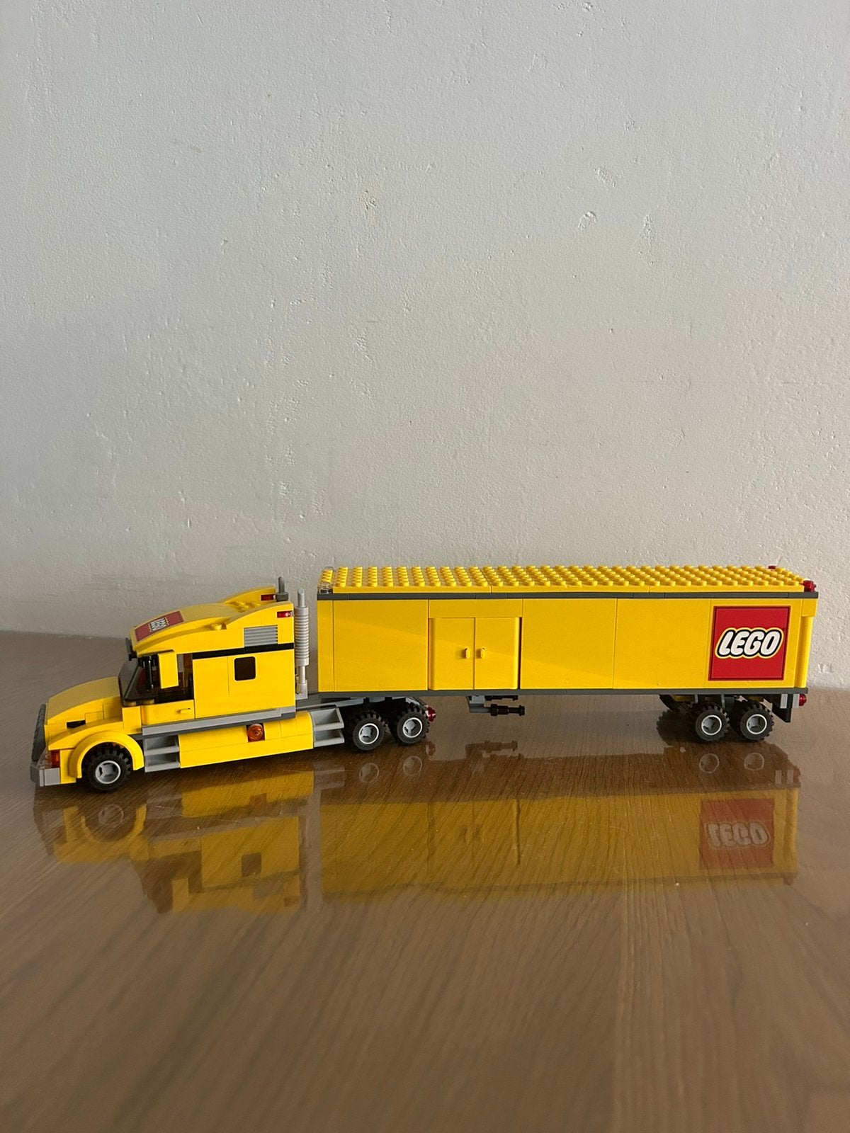Lego City 3221 Vrachtwagen met minifiguren en accessoires, Lego, Ophalen of Verzenden, Compleet, Complete set