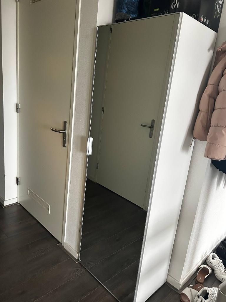 Kledingkast met een spiegel IKEA, Huis en Inrichting, Kasten | Kledingkasten, Ophalen, 50 tot 100 cm, Zo goed als nieuw, 150 tot 200 cm