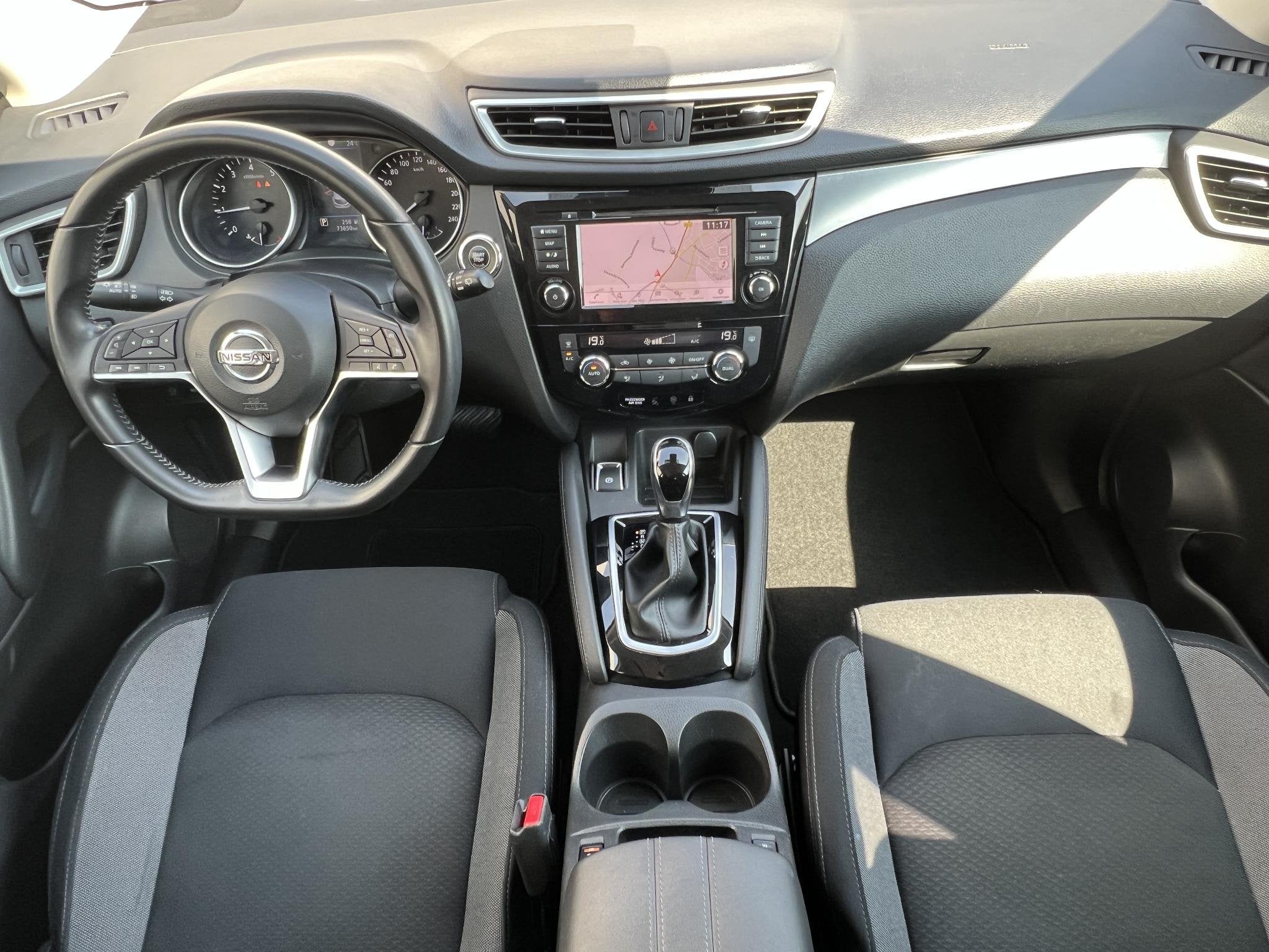 Nissan Qashqai 1.3 DIG-T N-Connecta / Dealer onderhouden / P, Stof, Gebruikt, Euro 6, 4 cilinders