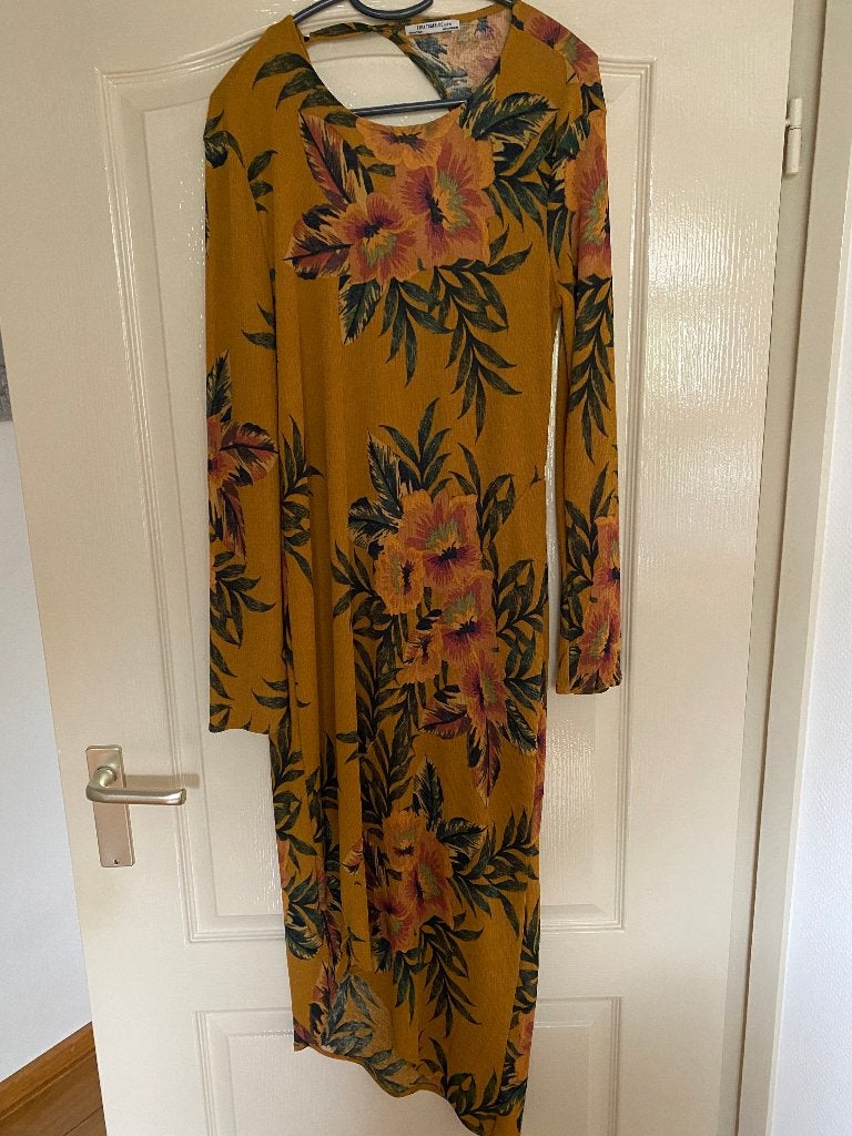 Okergele jurk van Zara, Maat 38/40 (M), Zara, Geel, Ophalen of Verzenden