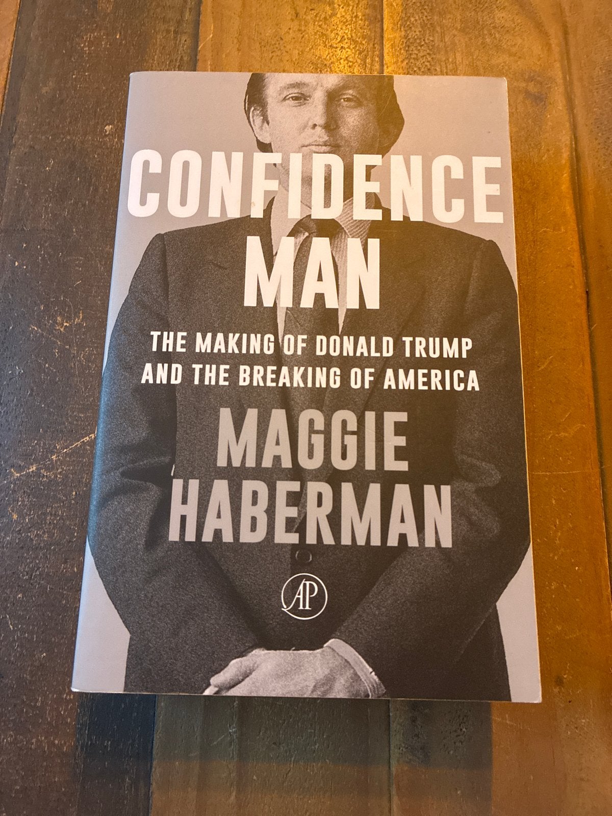 Confidence Man: The Making of Donald Trump, Ophalen of Verzenden, Zo goed als nieuw