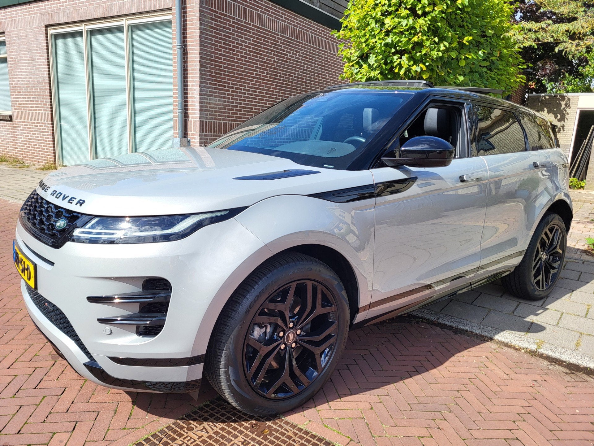 Land Rover RANGE ROVER EVOQUE 1.5 P300e AWD Autobiography, Parkeersensor, Vierwielaandrijving, Hybride Elektrisch/Benzine, SUV of Terreinwagen