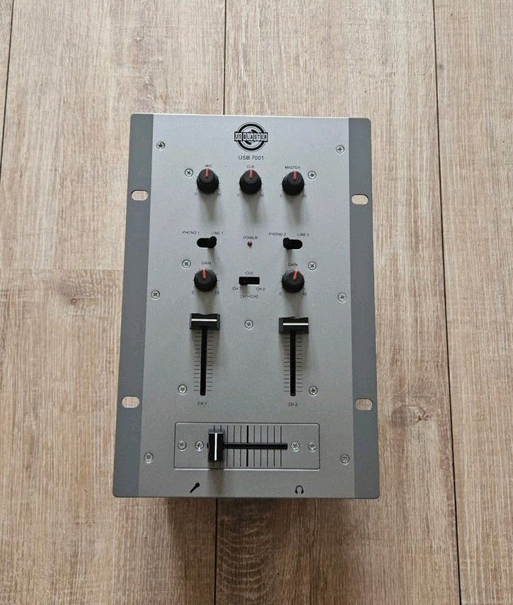 USB Blaster USB 7001 Professionele Battle Mixer, Ophalen of Verzenden, Zo goed als nieuw, Minder dan 5 kanalen, Microfooningang
