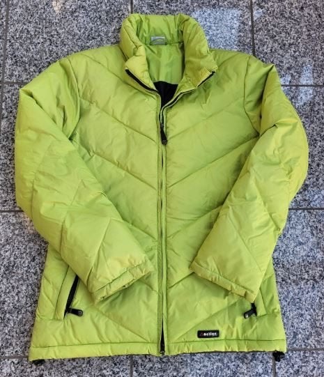 Ski jas. Kleur groen. Maat 36., Kleding | Dames, Wintersportkleding, Zo goed als nieuw, Jack, Maat 36 (S), Ophalen of Verzenden