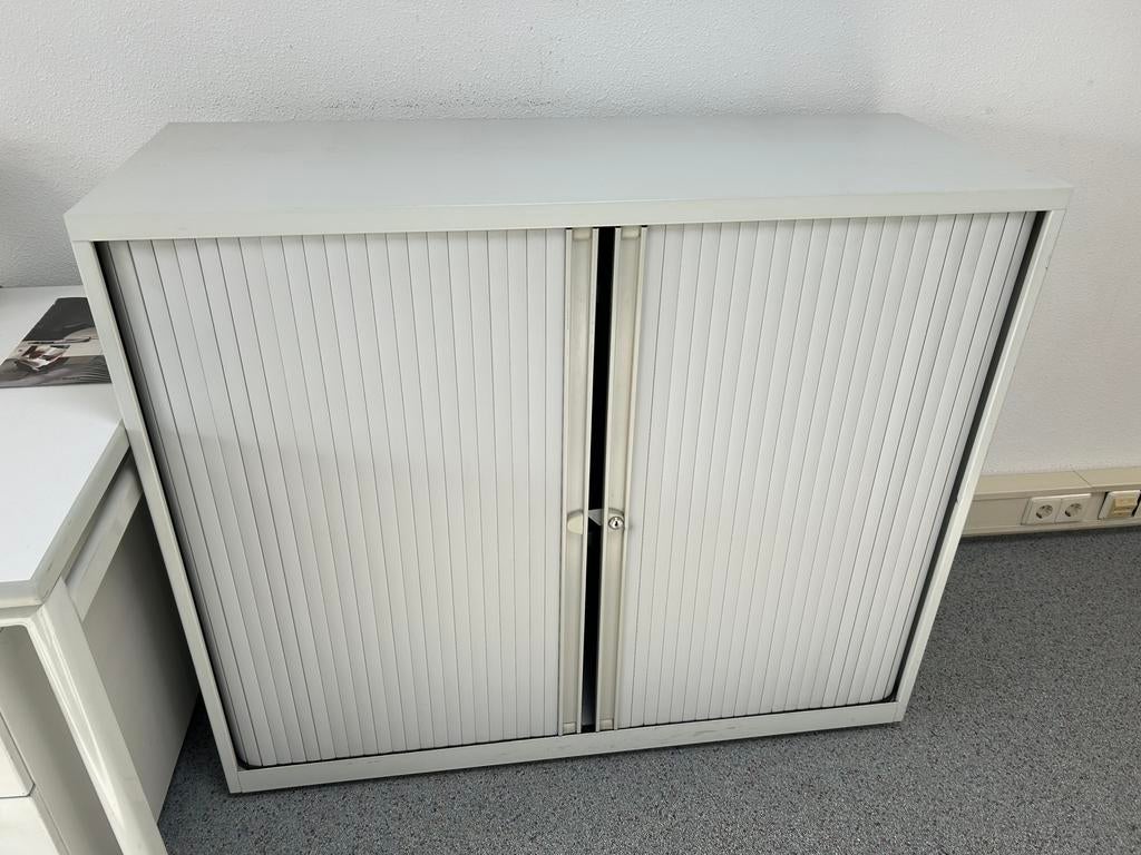 Archiefkast, metaal, roldeuren, Ophalen, Gebruikt, 100 tot 150 cm, Metaal