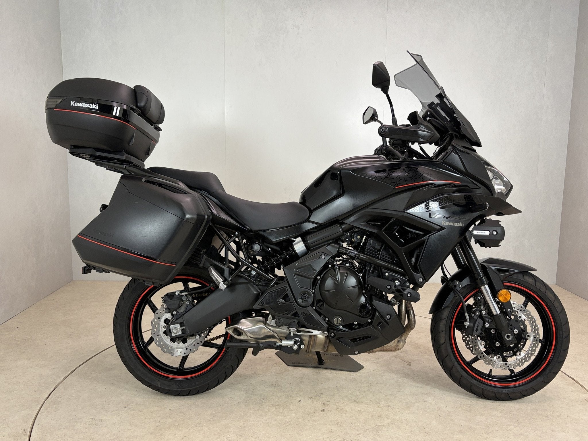 Kawasaki VERSYS 650 GRAND TOURER (bj 2023), Motoren, Info@kawasaki.nl, Meer dan 35 kW, Toermotor, Jacobus Spijkerdreef 1-3
2132 PZ  Hoofddorp, NL