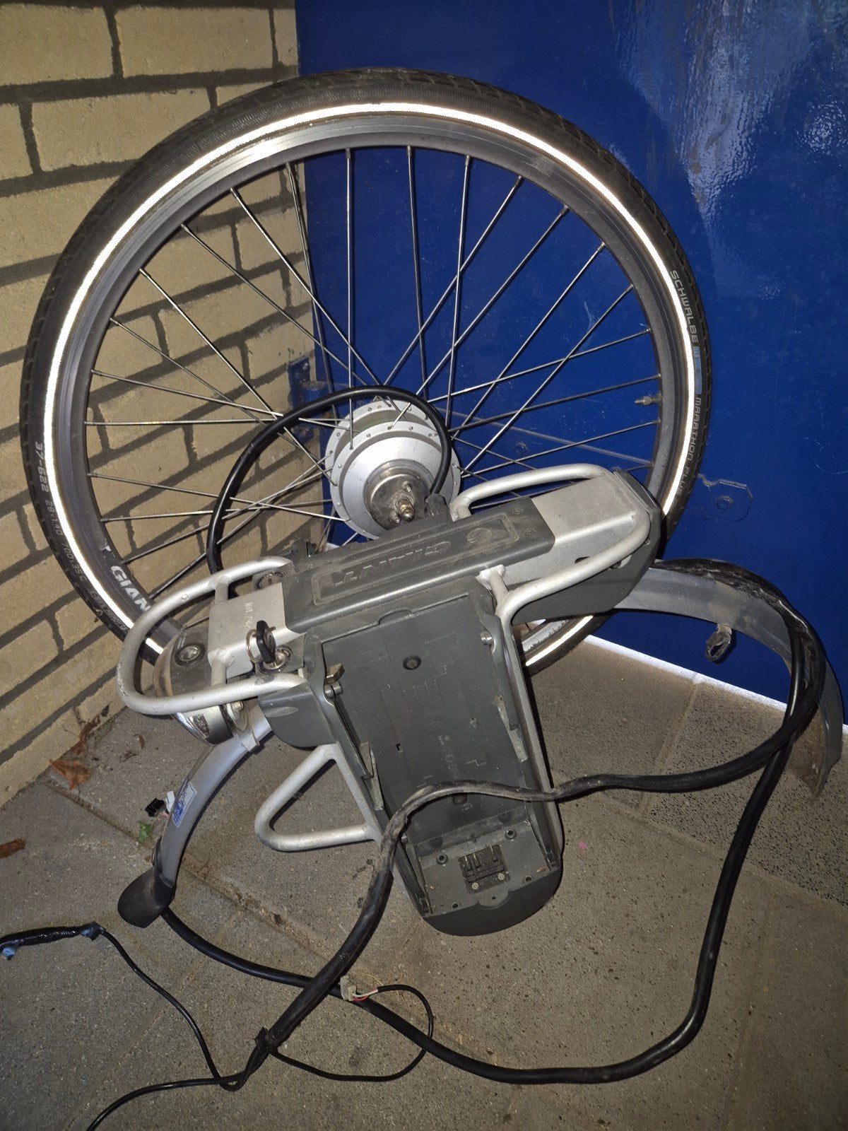 giant twist voorwiel motor, kabelboom en accu unit, Ophalen, Motor
