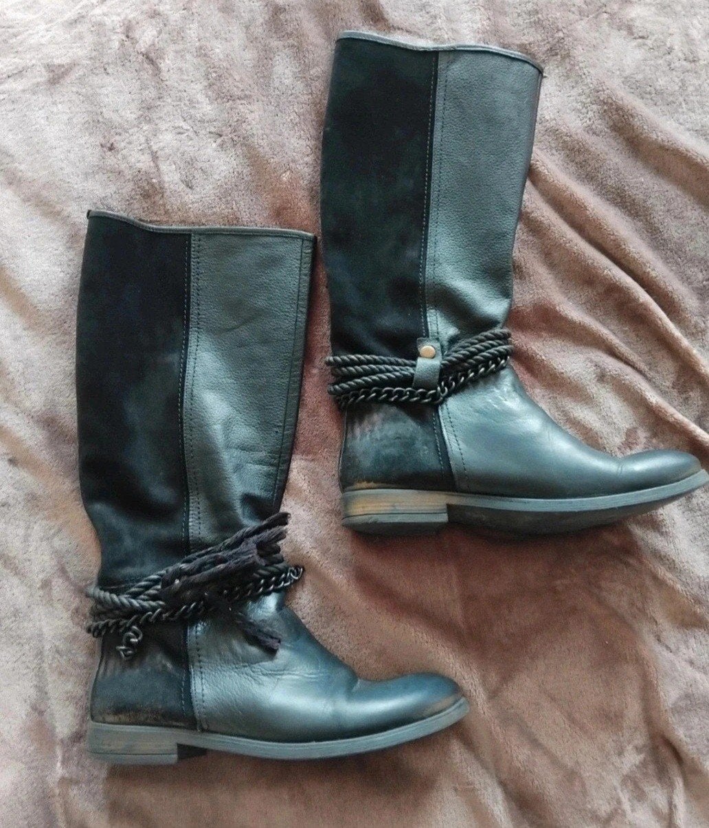 Zwarte leren laarzen met kettingdetails, maat 41, Hoge laarzen, Zwart, Inuovo, Ophalen of Verzenden
