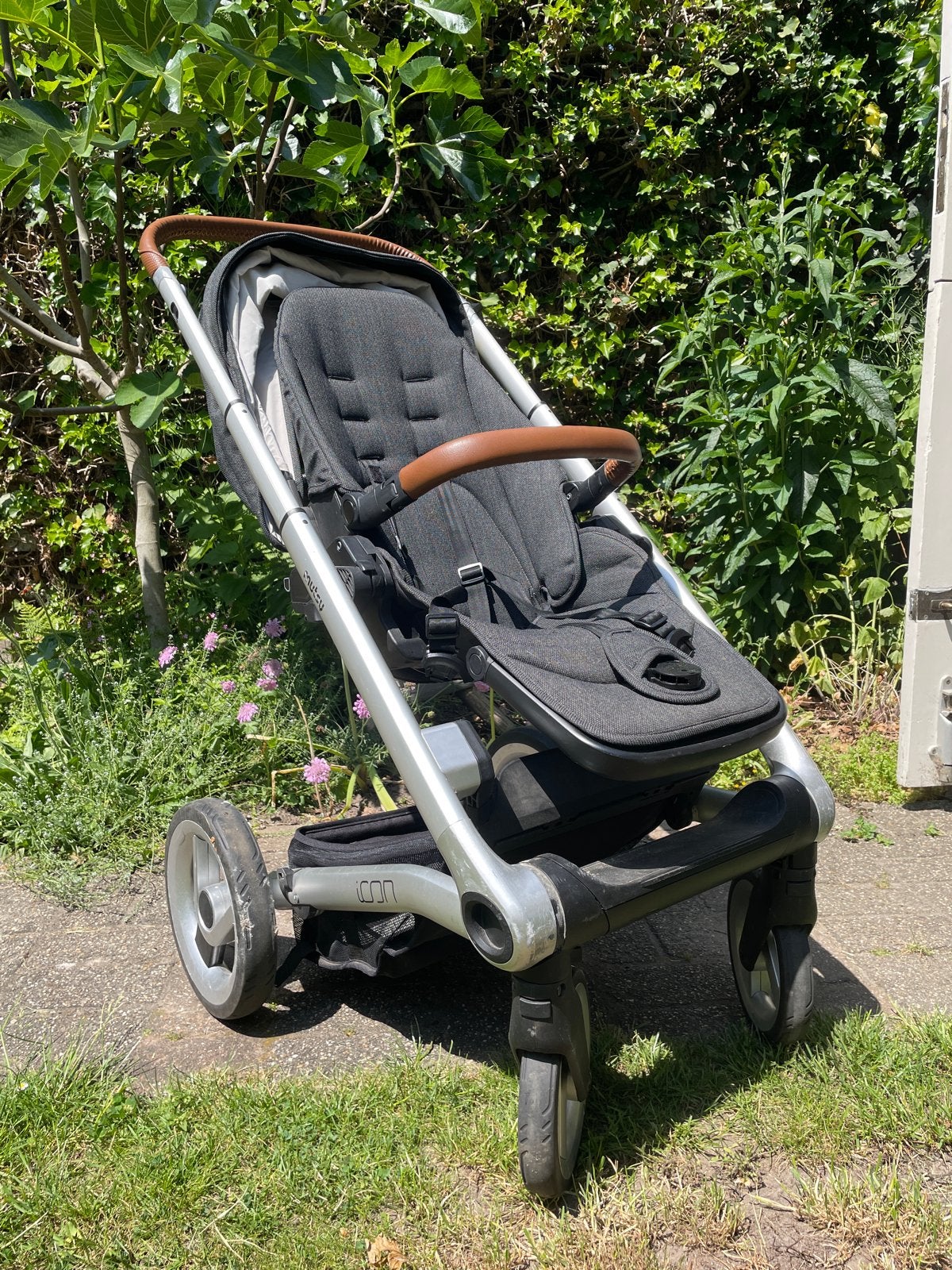 Mutsy Icon kinderwagen met babymand en regenhoezen, Gebruikt, Met reiswieg, Mutsy, Ophalen
