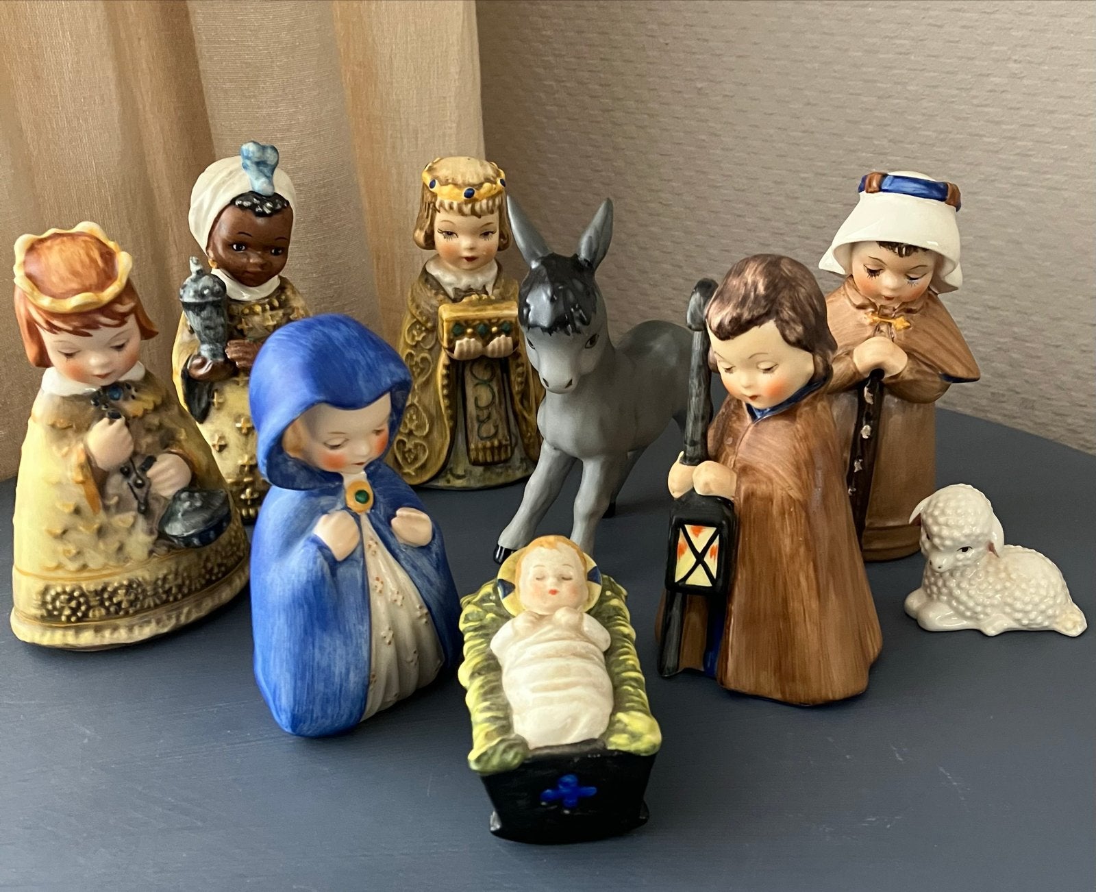 Goebel Janet Robson vintage kerst groep jaren 60, Antiek en Kunst, Ophalen of Verzenden