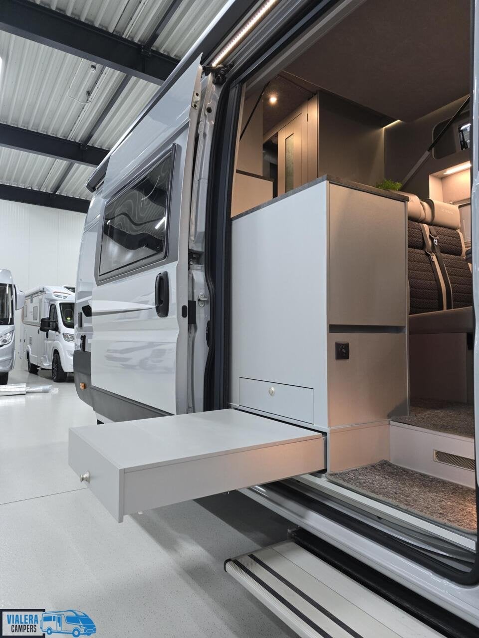 La Strada Avanti F*Automaat 160pk*Autark*Uniek*4-persoons, Caravans en Kamperen, Automaat, Buscamper of Camperbus, 6 tot 7 meter