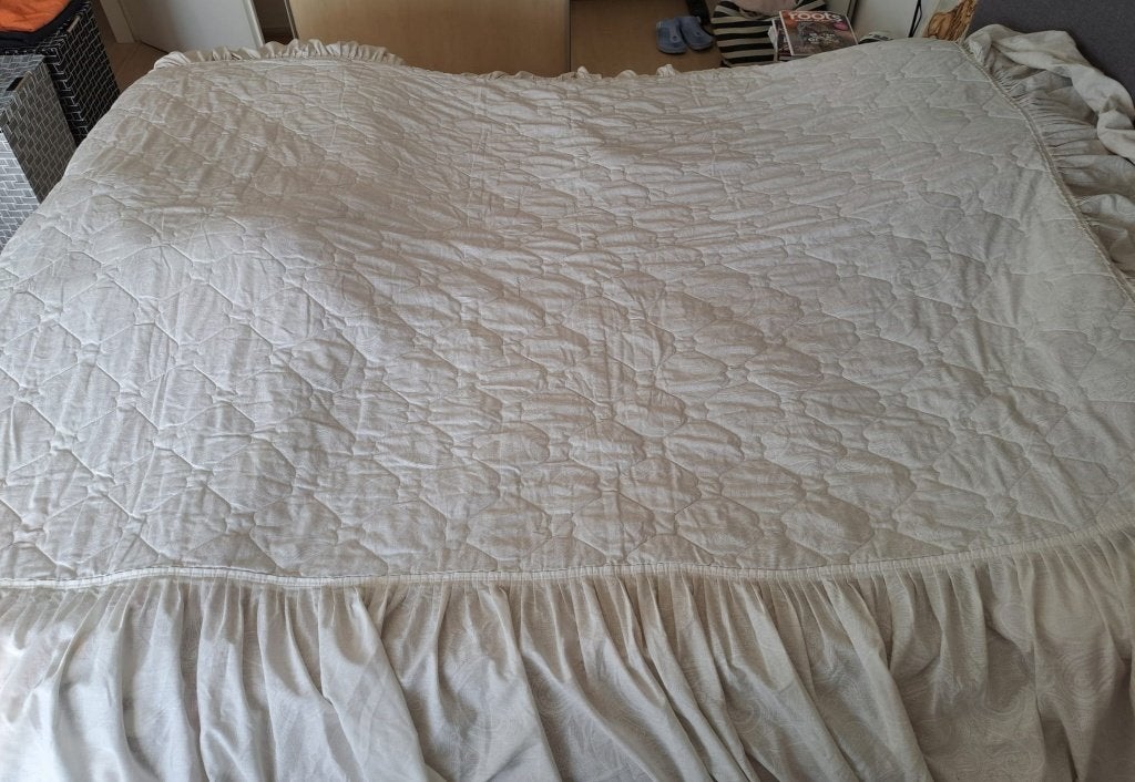 Mooie witte bedsprei ca. 220 x 210 cm, Huis en Inrichting, Gebruikt, Wit, Tweepersoons, Ophalen of Verzenden