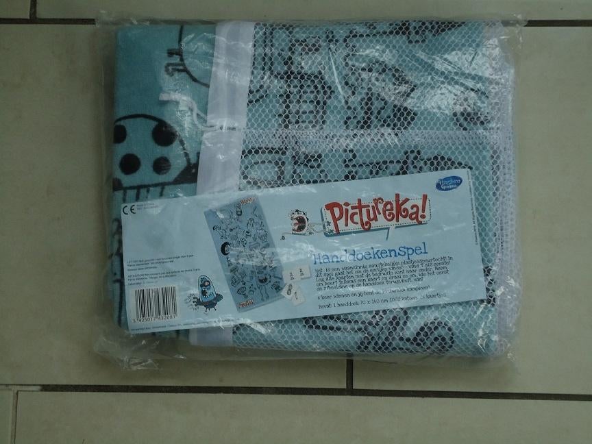 handdoekenspel ,, pictureka,, met handdoek van 140 x 70 nw, Ophalen of Verzenden, Nieuw
