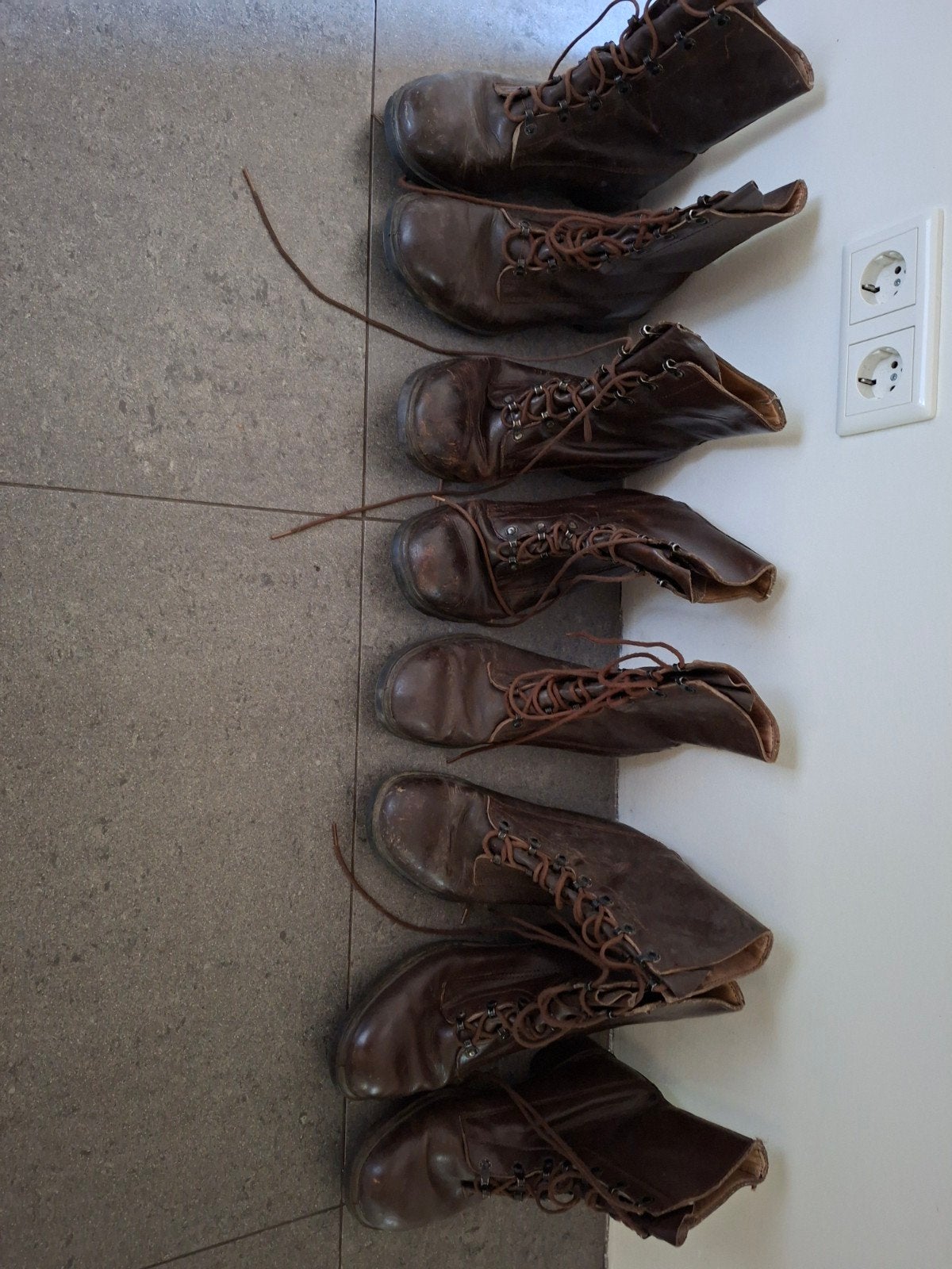 Vintage bruine leren legerkisten maat 43, Verzenden, Landmacht, Kleding of Schoenen