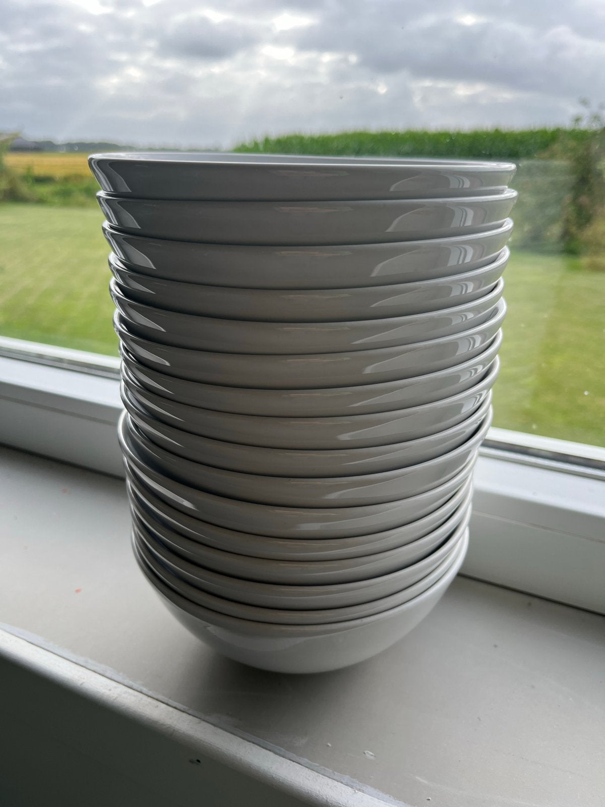 Set van 16 witte kommen van IKEA, Huis en Inrichting, Keuken | Servies, Ophalen, Keramiek, IKEA, Zo goed als nieuw