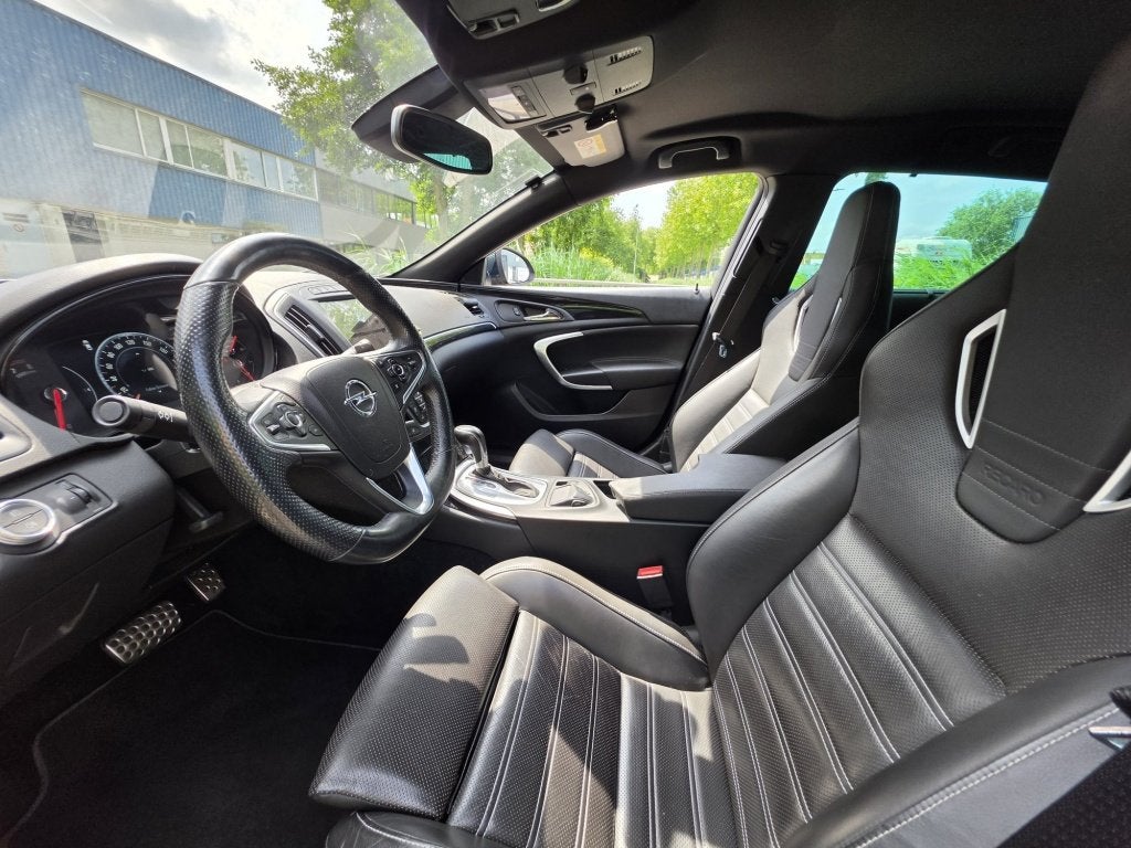 Opel Insignia Sports Tourer 2.0 T Cosmo 4x4 Ecc/Carplay/Nw A, Auto's, Opel, 1998 cc, Gebruikt, Euro 6, 4 cilinders