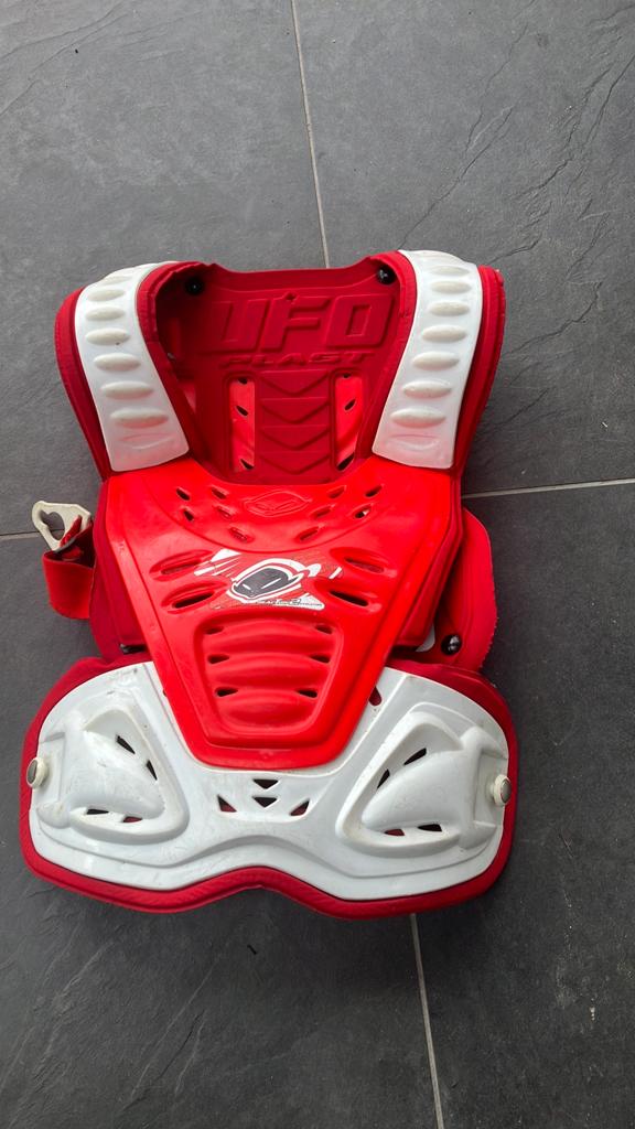 Bodyprotector Ufo fiets en motorcross, Motoren, Ophalen of Verzenden, Tweedehands, Kinderen, Motorcrosskleding
