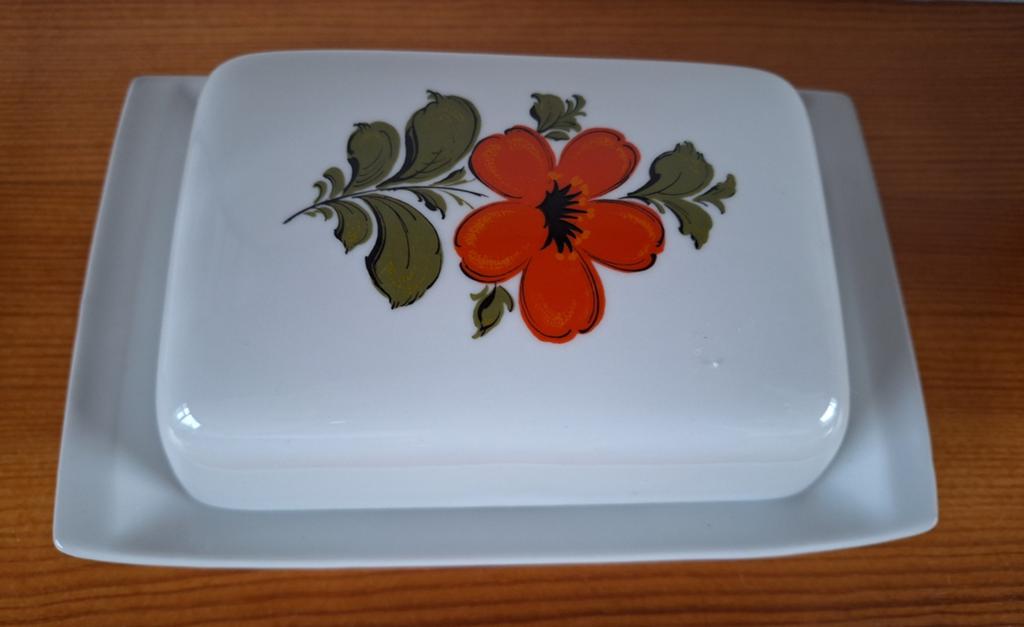 Schumann arzberg botervloot met oranje bloem, Overige typen, Ophalen of Verzenden, Zo goed als nieuw, Overige stijlen