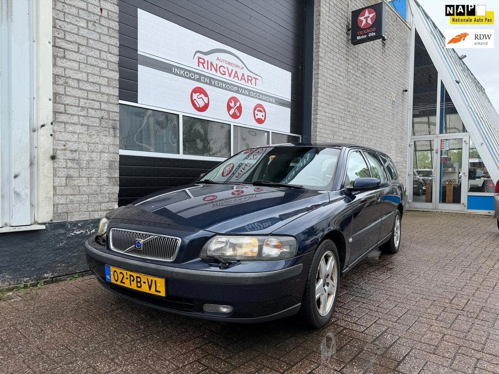 Volvo V70 2.4 Comfort Line Automaat, Auto's, Volvo, 1556 kg, Blauw, Leder en Stof, 2435 cc